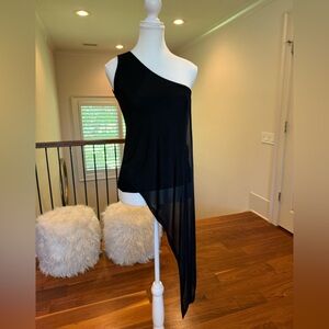 W by Worth Black One-Shoulder Asymmetrical Blouse in Petite (Small)